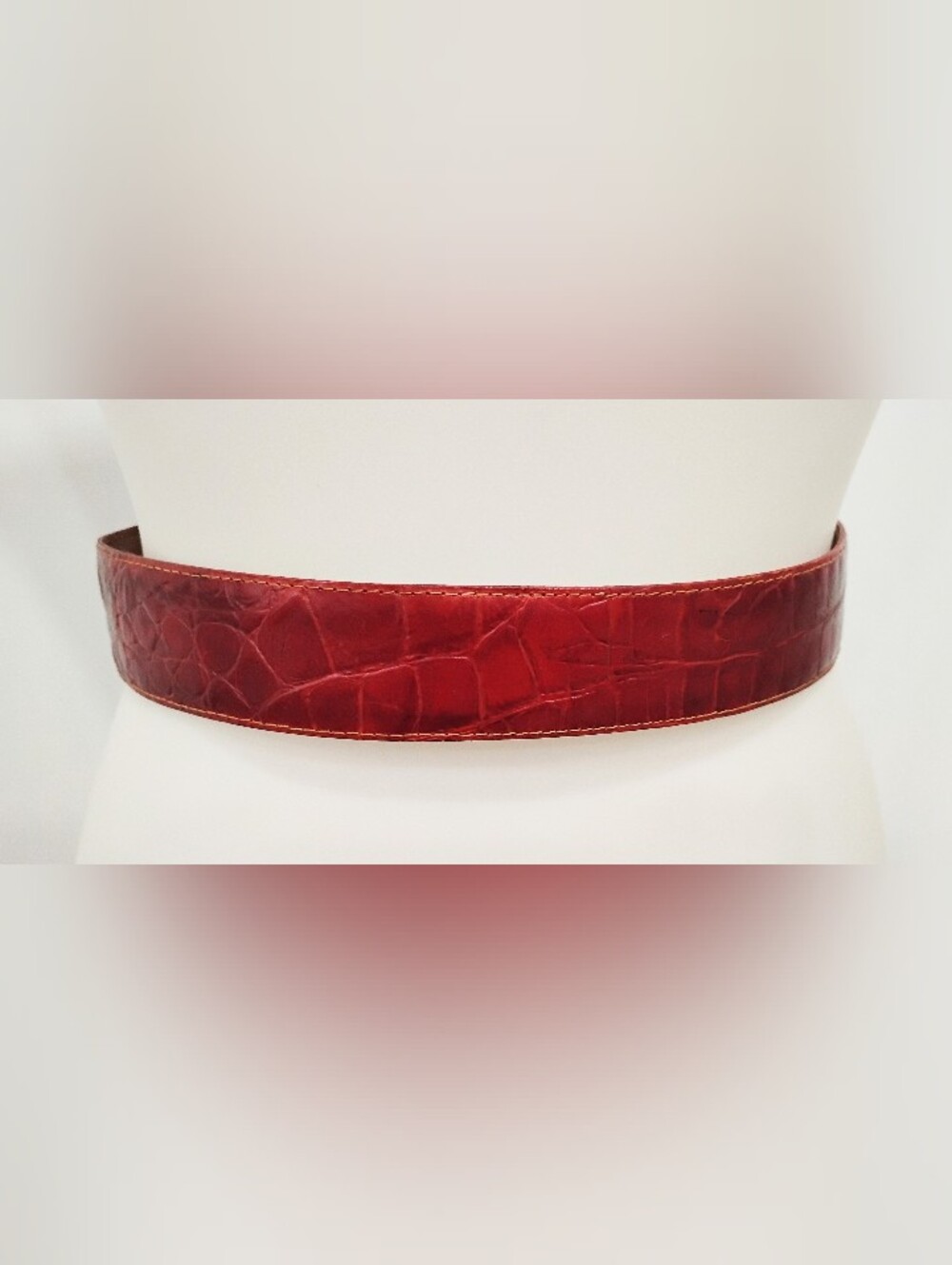 VINTAGE RED ITALIAN ALLIGATOR BELT - Picture 7 of 11